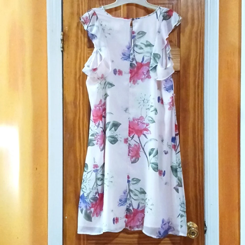 Motherhood Maternity Pink Floral Flutter Sleeve Midi Dress Size M - Picture 8 of 13